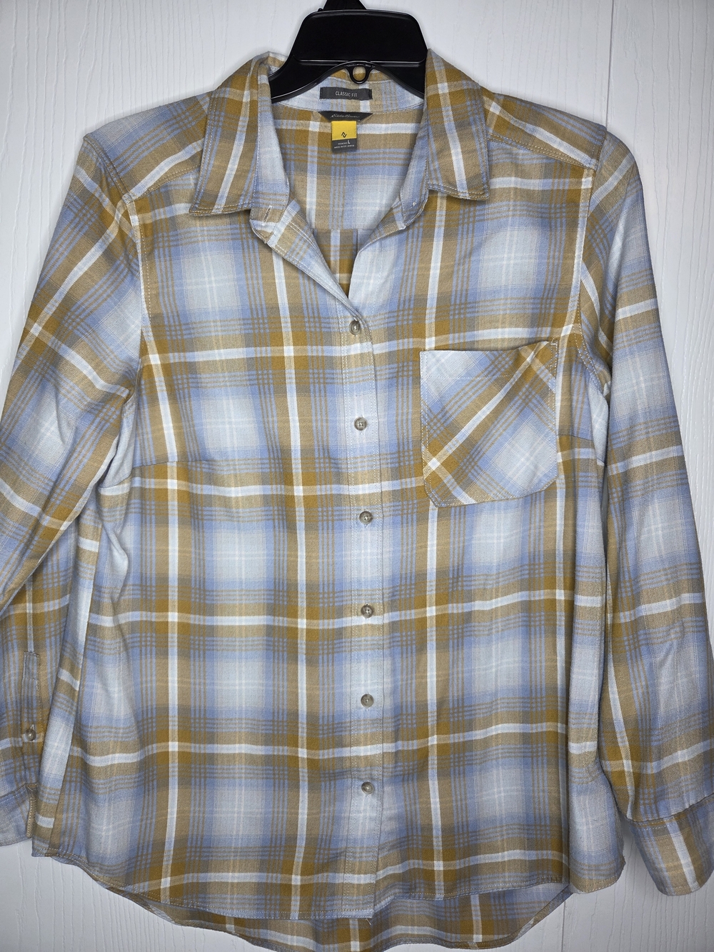 Eddie Bauer Women's Classic Fit Button Down Shirt Size L Plaid Casual